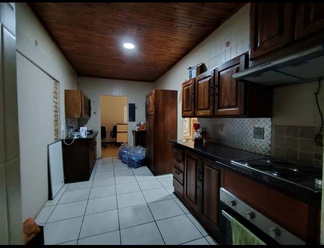 3 BEDROOM HOUSE FOR SALE IN KARENPARK